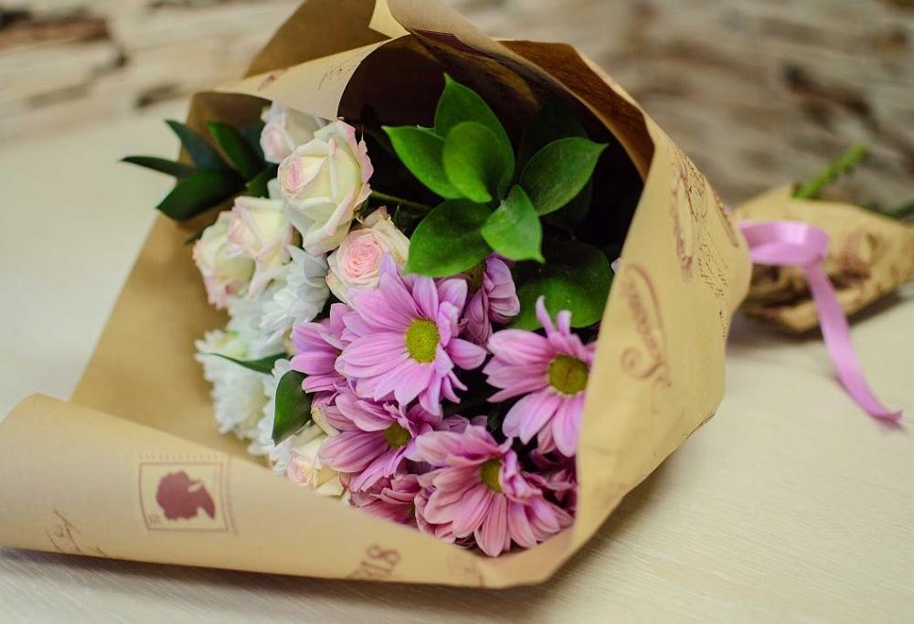 Букет цветов из: Розы и Хризантемы в Боголюбово