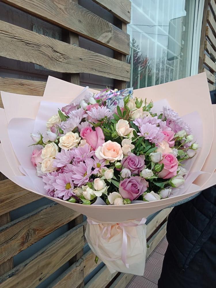 Букет цветов из: Розы и Хризантемы в Боголюбово