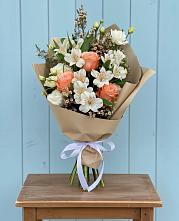 Букет цветов из:  Альстромерии, Лизиантусы, Розы и Хризантемы #REPLACE_PRED# Боголюбово