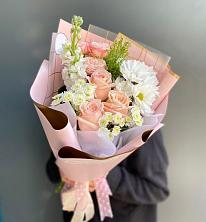 Букет цветов из:  Хризантемы и Розы в Боголюбово