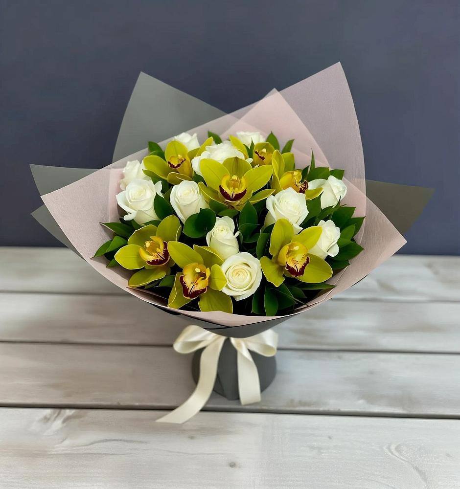 Букет цветов из: Орхидеи и Розы в Боголюбово