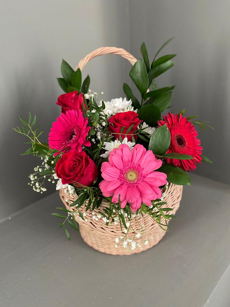 Цветочная композиция из Розы, Хризантемы и Герберы в корзине в Боголюбово
