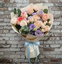 Букет цветов из:  Розы, Лизиантусы и Гвоздики в Боголюбово