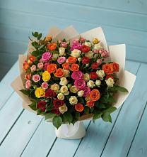 Букет Микс из разноцветных кустовых роз в Боголюбово