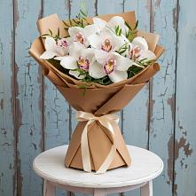 Букет цветов из:  Орхидеи и Розы #REPLACE_PRED# Боголюбово